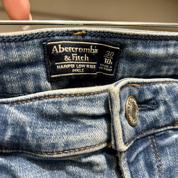 Abercrombie & Fitch Denim - Abercrombie & Fitch Women's Light Blue Ankle Jeans